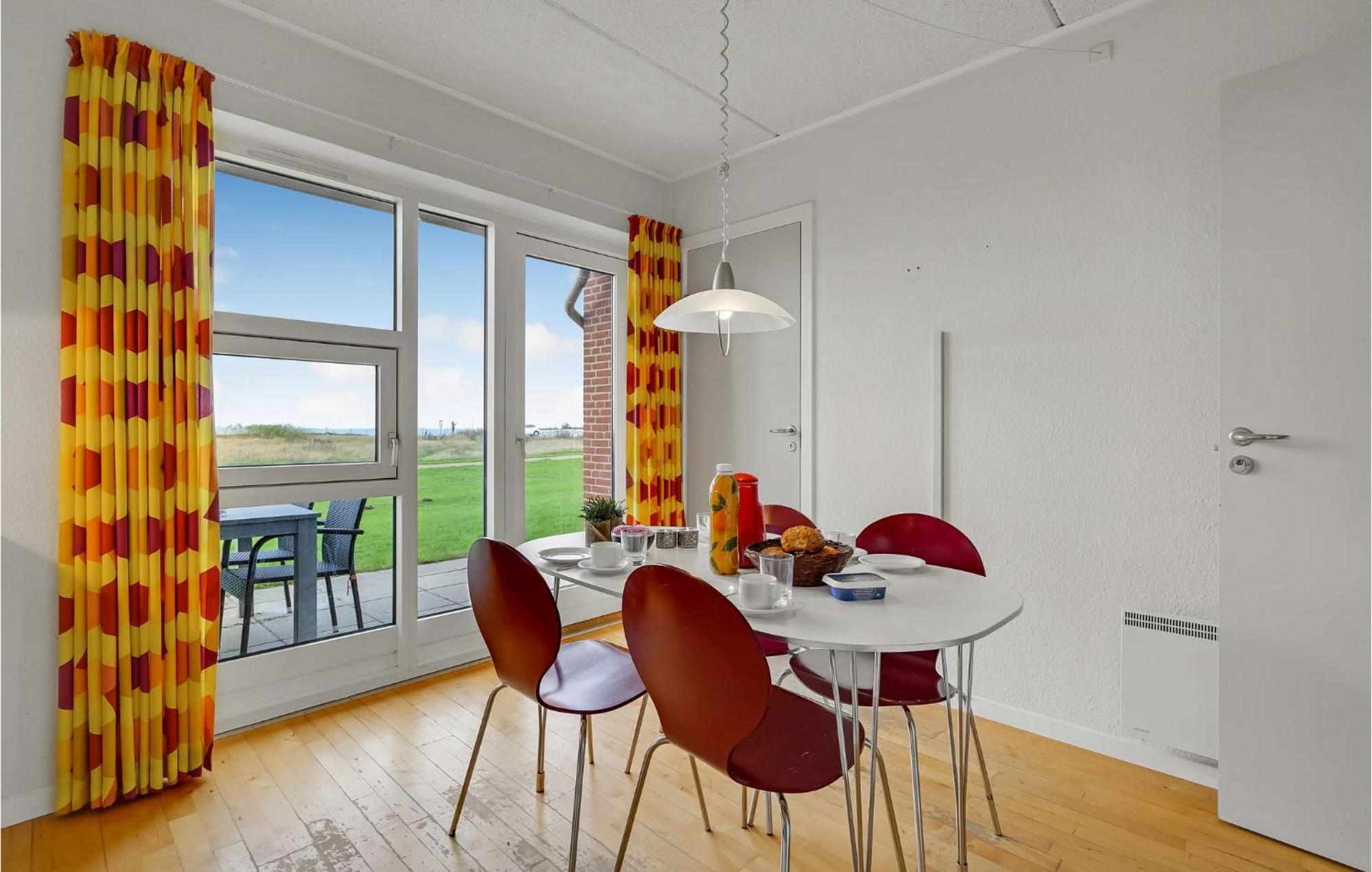 2 Bedroom Stunning Home In Hojer Exterior photo